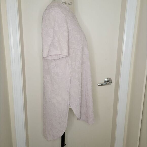 Aritzia floral lace tshirt top - Picture 3 of 4